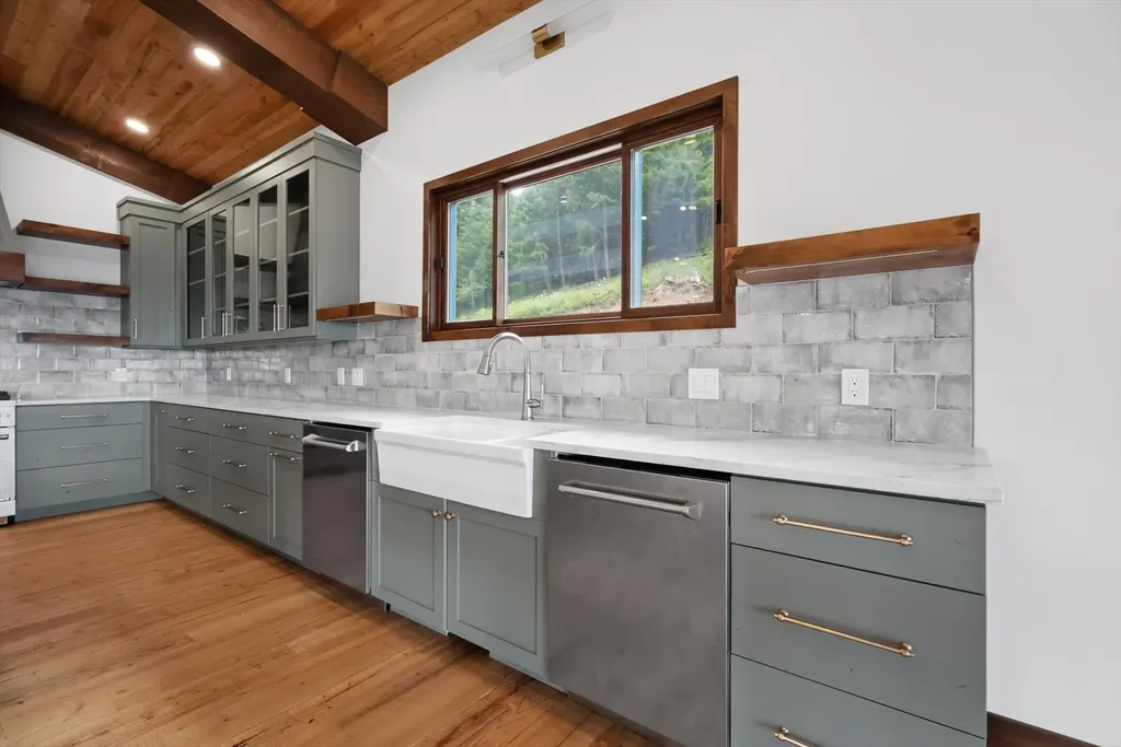 1549 Blacktail Road Lakeside MT 59922