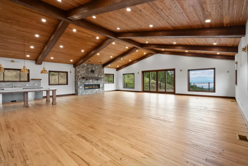 1549 Blacktail Road Lakeside MT 59922