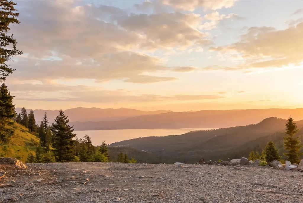 1549 Blacktail Road Lakeside MT 59922