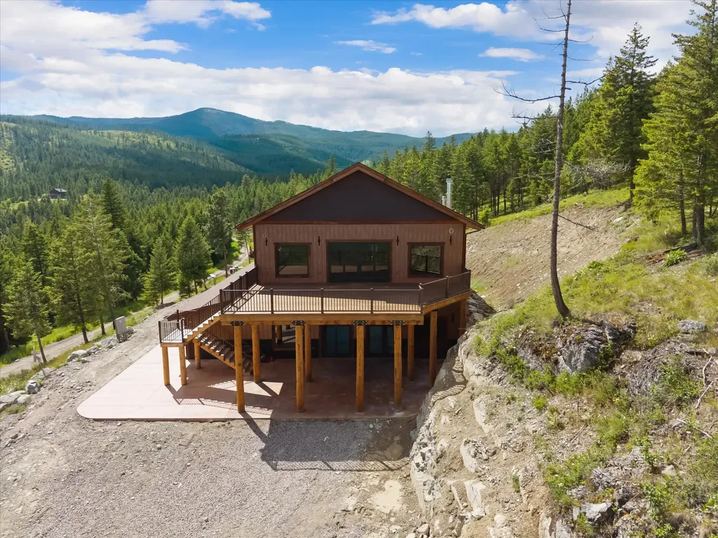 1549 Blacktail Road Lakeside MT 59922