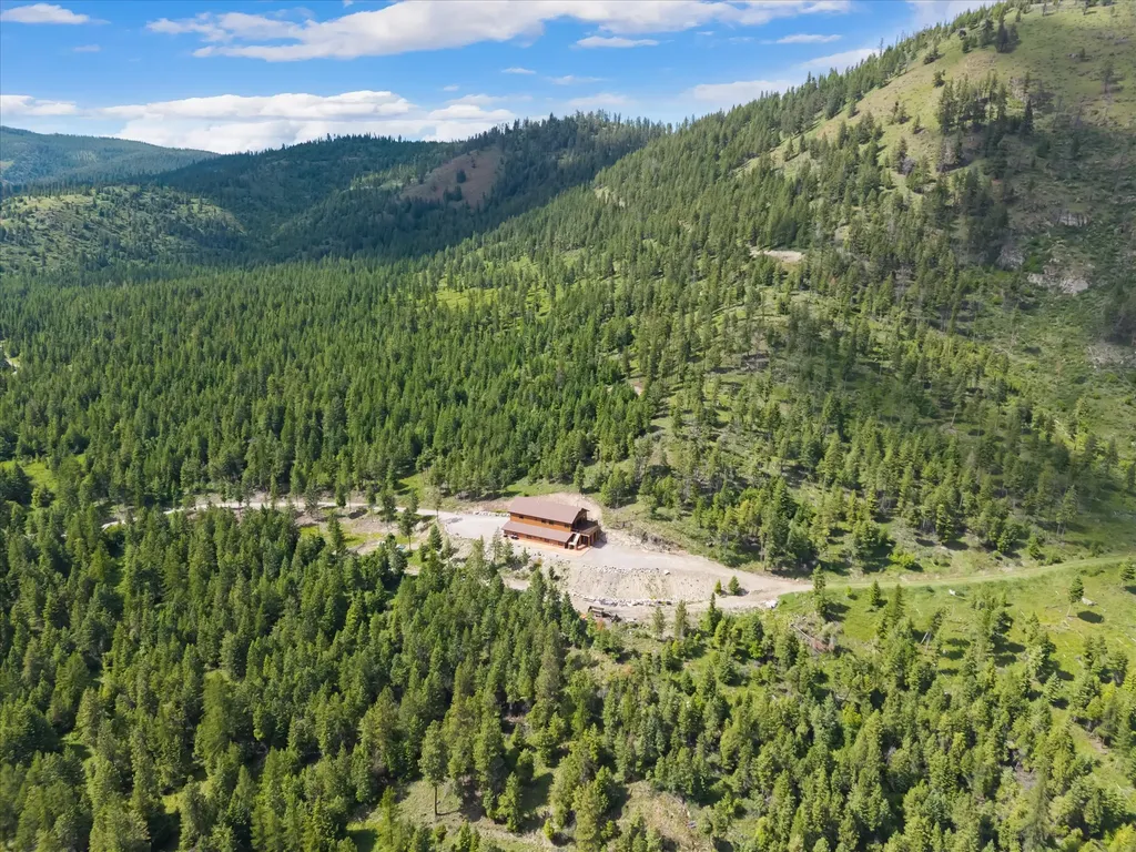 1549 Blacktail Road Lakeside MT 59922