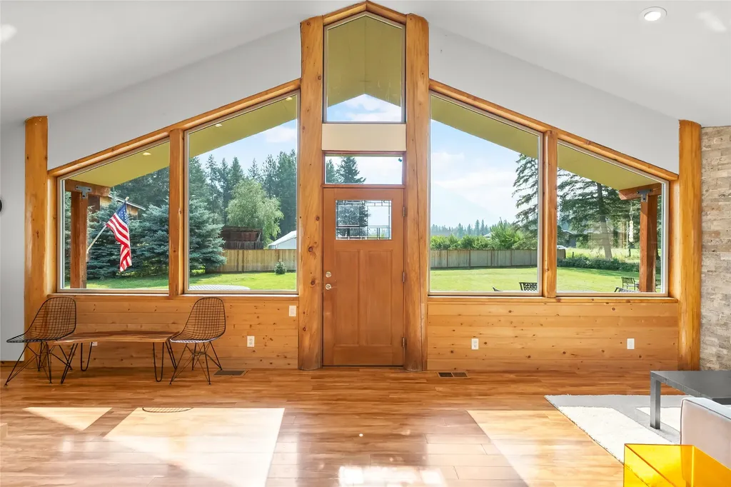 183 Middle View Trail S Columbia Falls MT 59912
