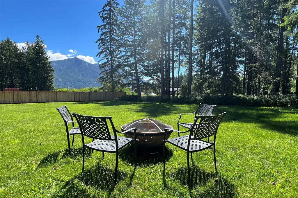 183 Middle View Trail S Columbia Falls MT 59912