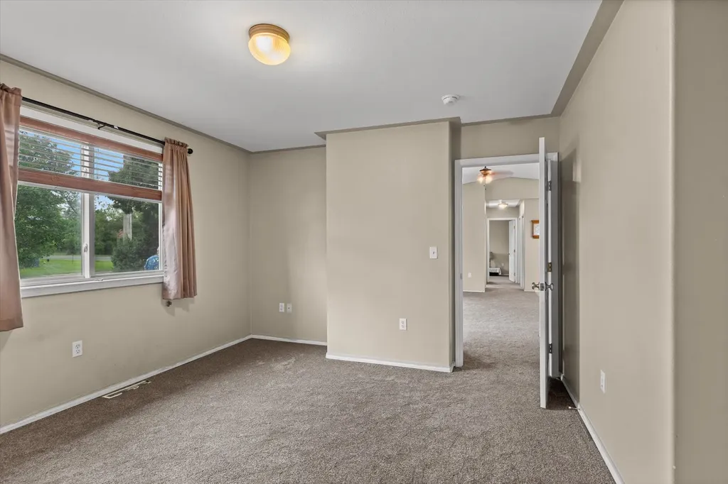 400 N Oak Townsend MT 59644