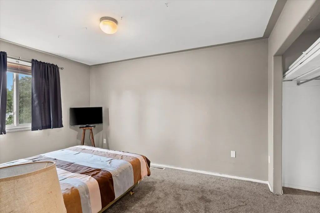 400 N Oak Townsend MT 59644