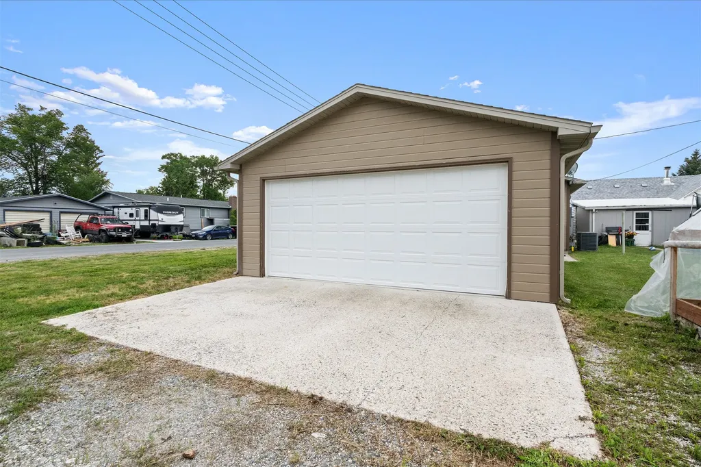 400 N Oak Townsend MT 59644