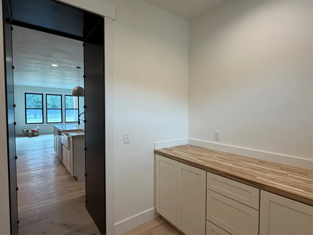 9883 Hatton Lane Lolo MT 59847