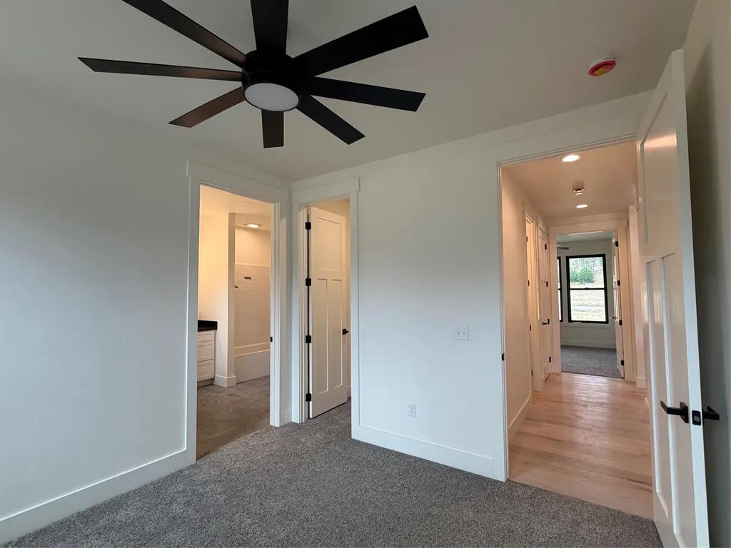 9883 Hatton Lane Lolo MT 59847