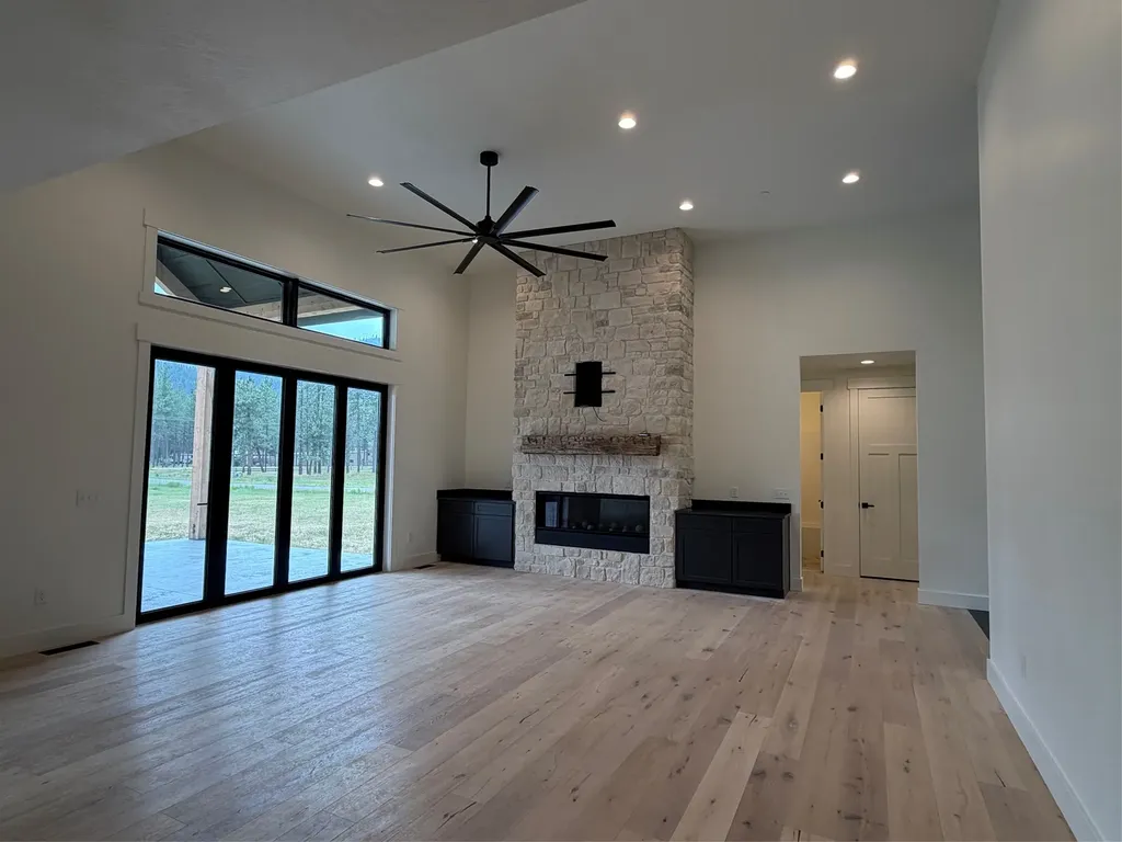 9883 Hatton Lane Lolo MT 59847