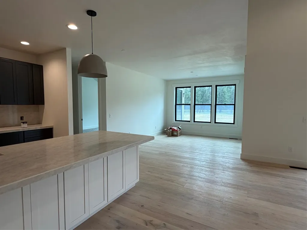 9883 Hatton Lane Lolo MT 59847