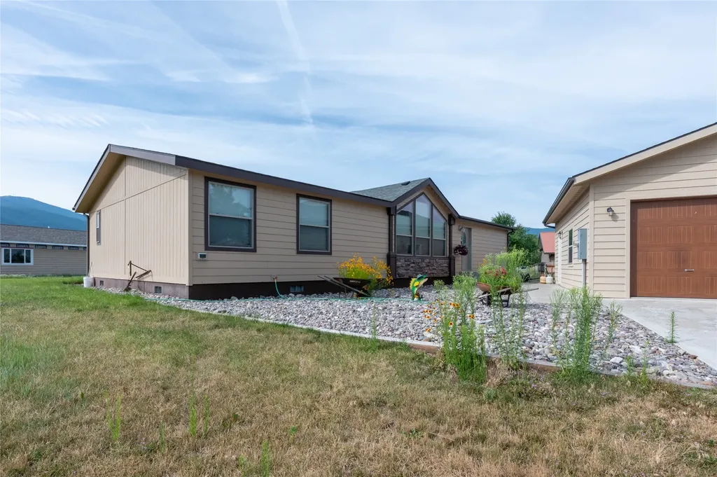 329 E Lynch Street Plains MT 59859
