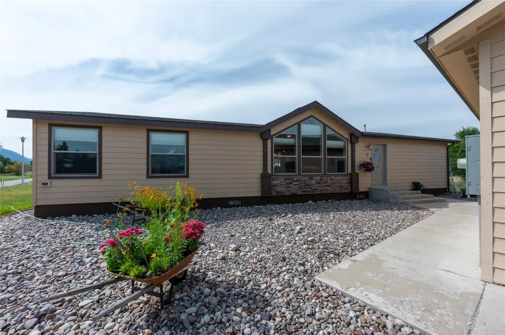 329 E Lynch Street Plains MT 59859