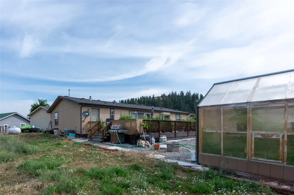 329 E Lynch Street Plains MT 59859