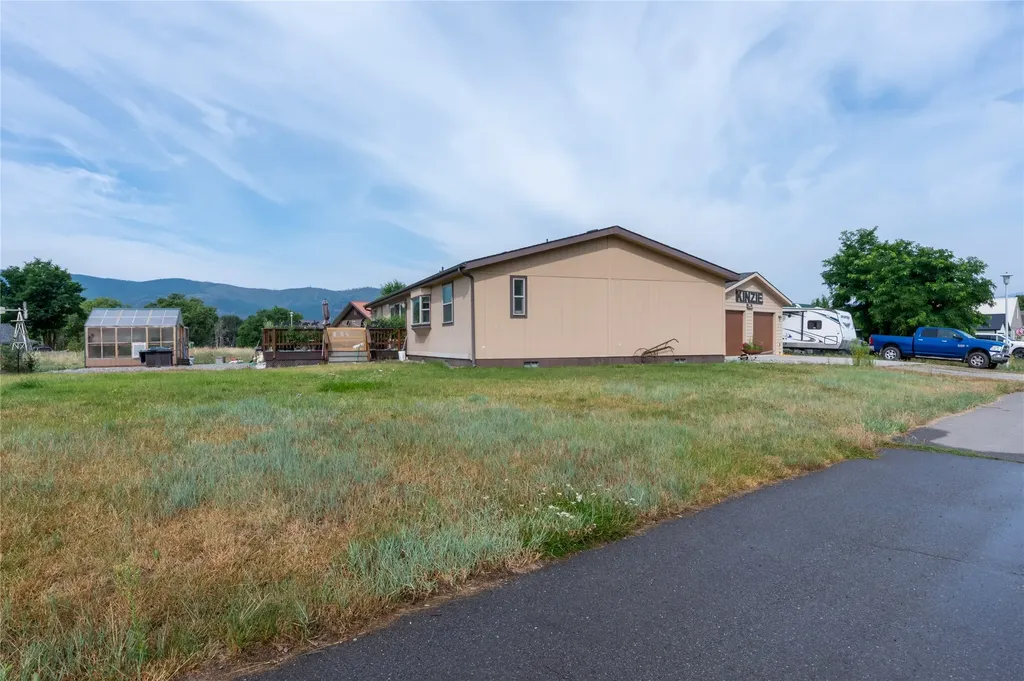 329 E Lynch Street Plains MT 59859