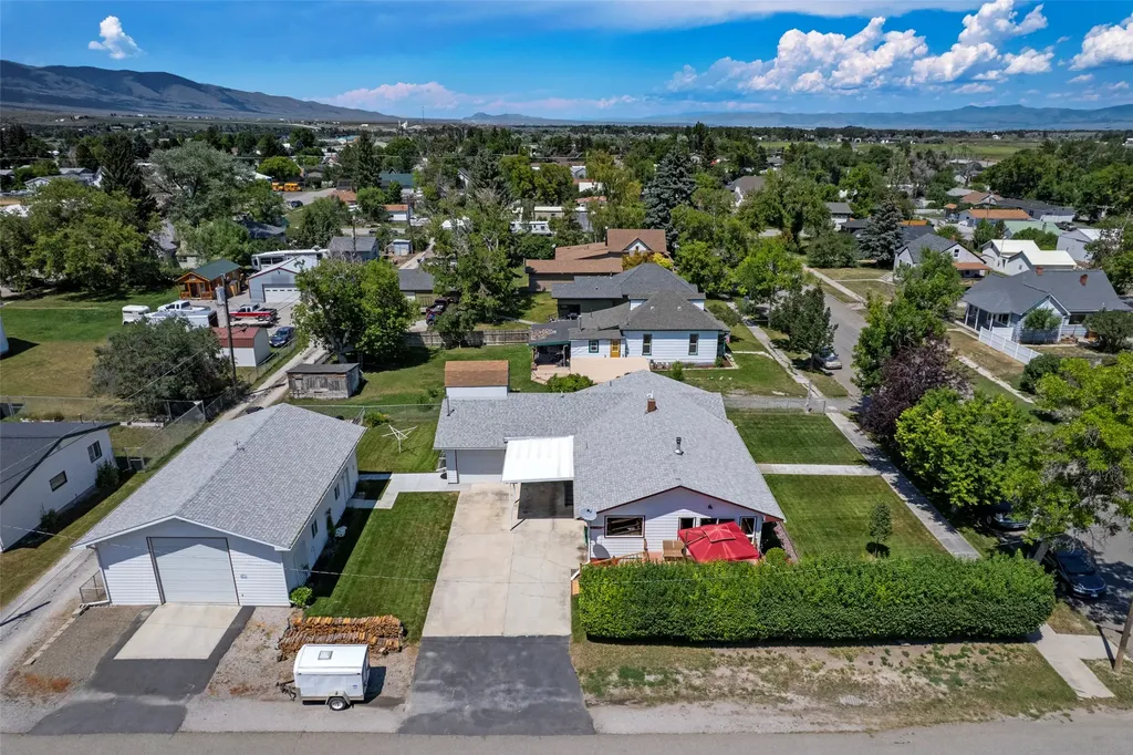 201 N Oak Street Townsend MT 59644