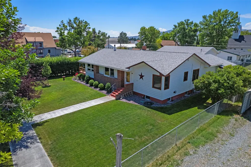 201 N Oak Street Townsend MT 59644