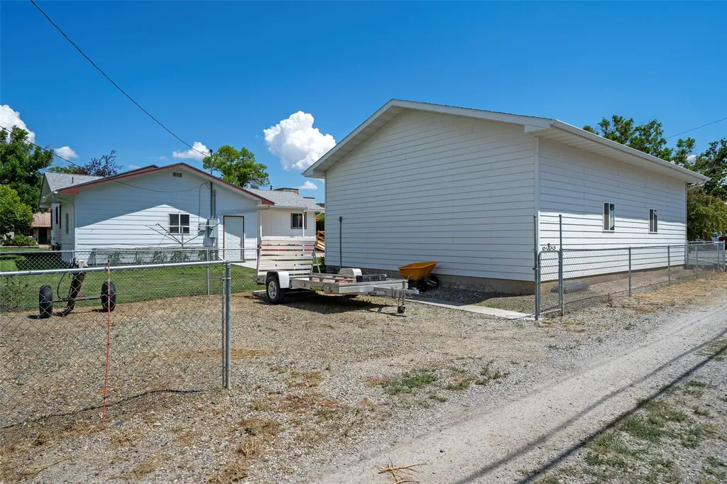 201 N Oak Street Townsend MT 59644