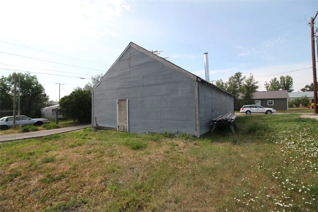 100 1st Street N Cascade MT 59421