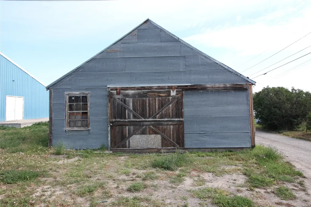 100 1st Street N Cascade MT 59421