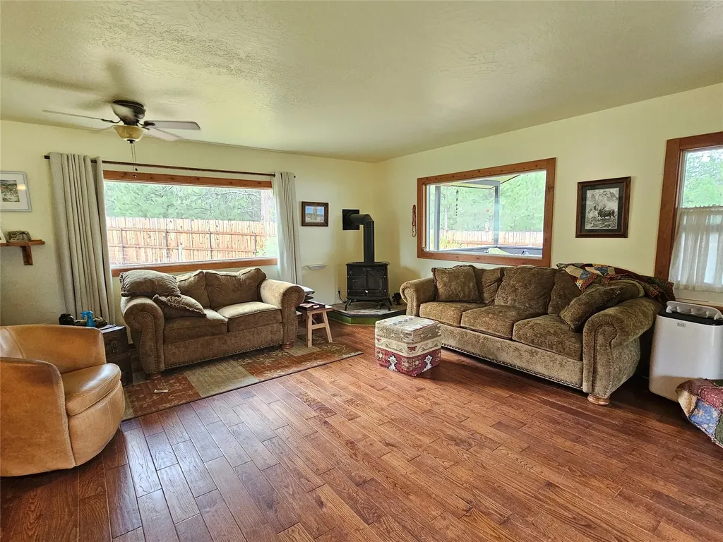 2825 Whites Lane Victor MT 59875
