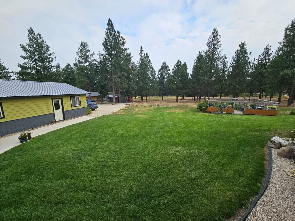 2825 Whites Lane Victor MT 59875