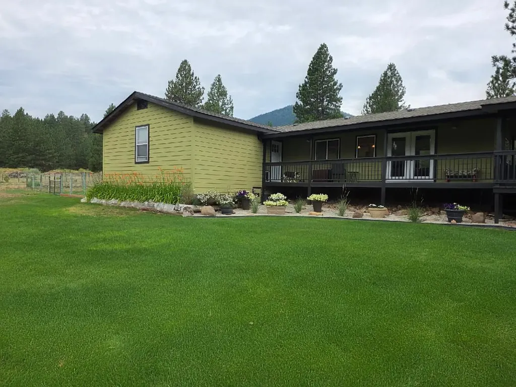 2825 Whites Lane Victor MT 59875