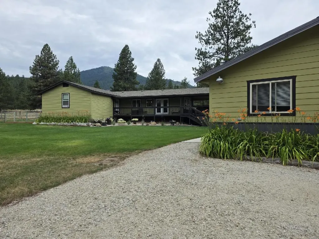 2825 Whites Lane Victor MT 59875