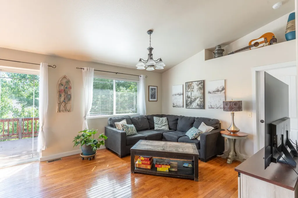 987 Electric Avenue Bigfork MT 59911