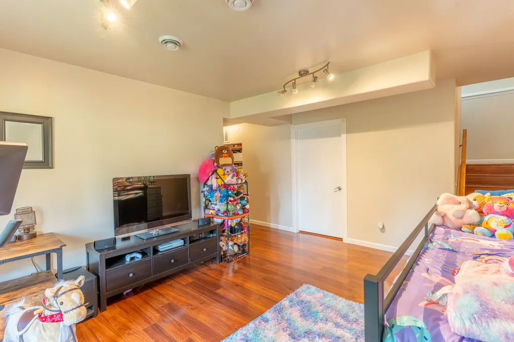 987 Electric Avenue Bigfork MT 59911