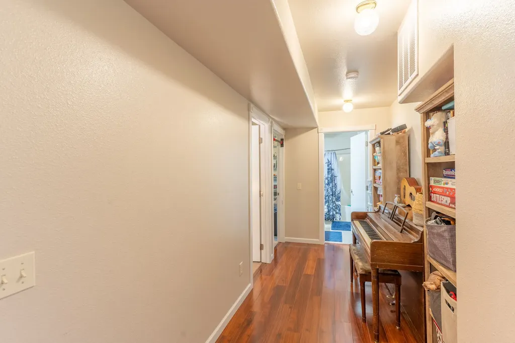 987 Electric Avenue Bigfork MT 59911