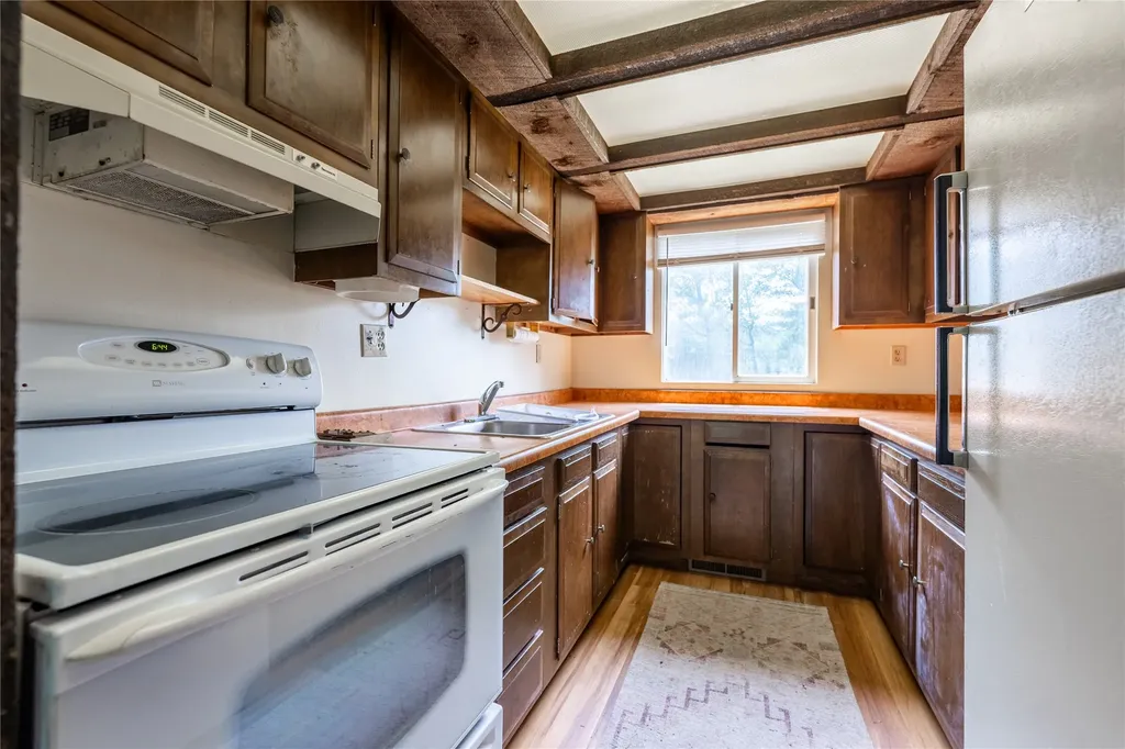 1361 Dalton Mountain Road Lincoln MT 59639