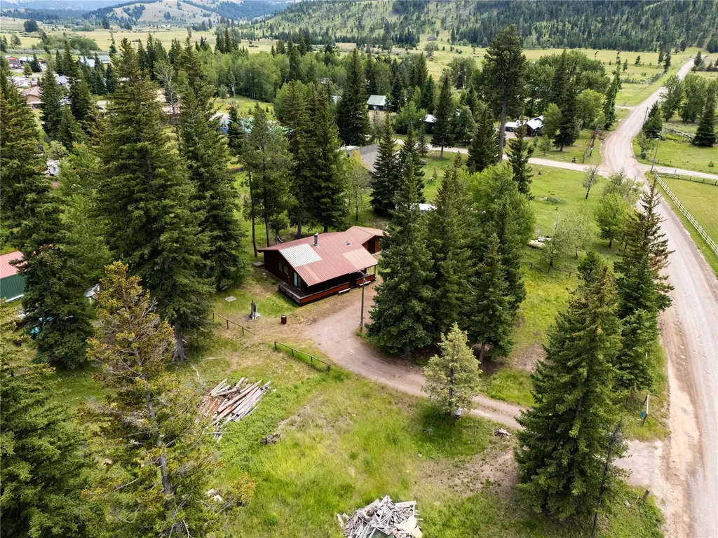 1361 Dalton Mountain Road Lincoln MT 59639