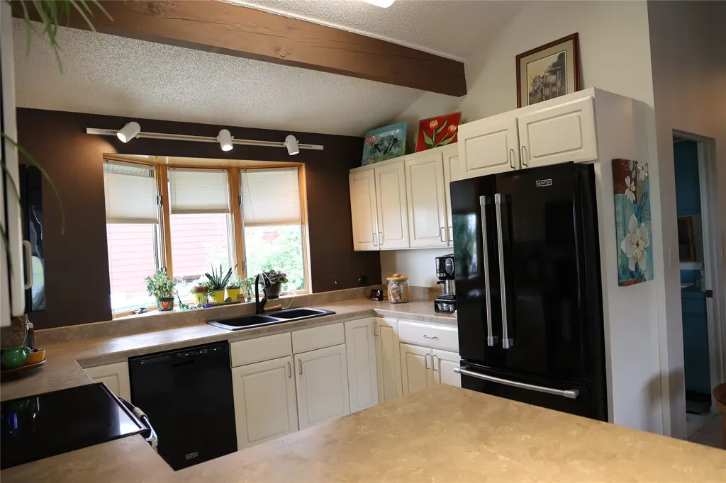 211 Illinois Avenue Valier MT 59486