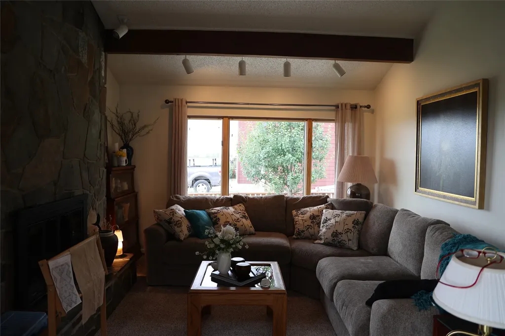 211 Illinois Avenue Valier MT 59486