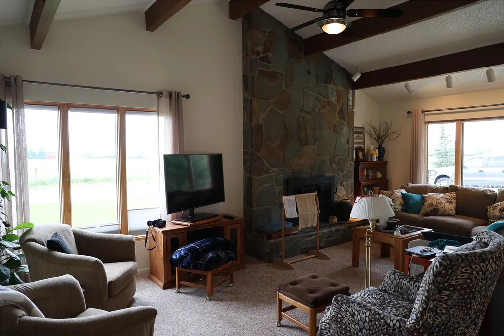211 Illinois Avenue Valier MT 59486