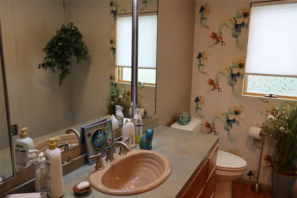 211 Illinois Avenue Valier MT 59486