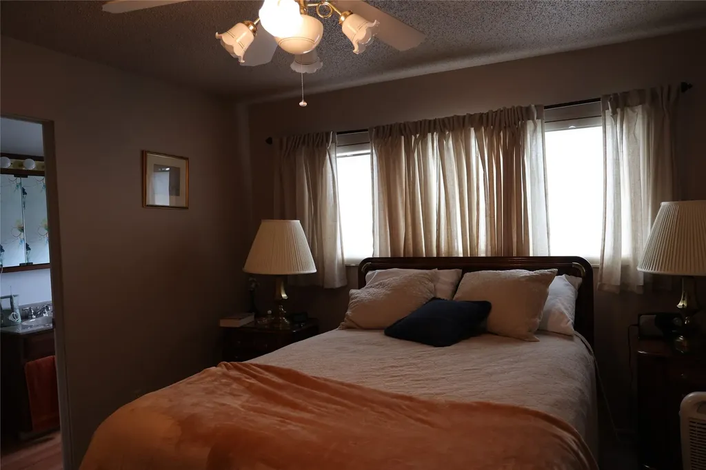 211 Illinois Avenue Valier MT 59486