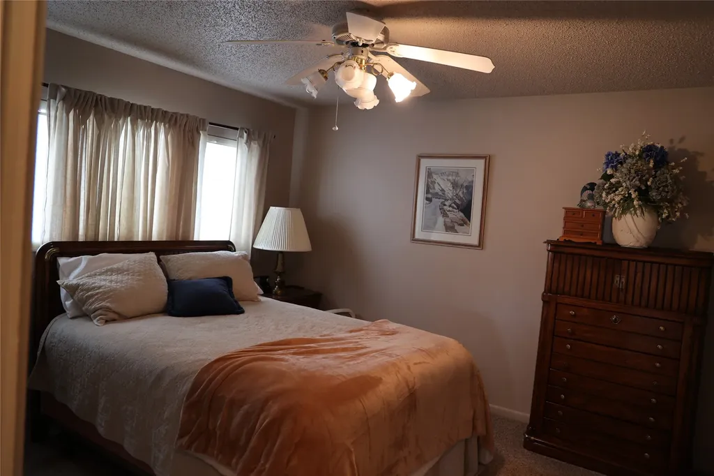 211 Illinois Avenue Valier MT 59486