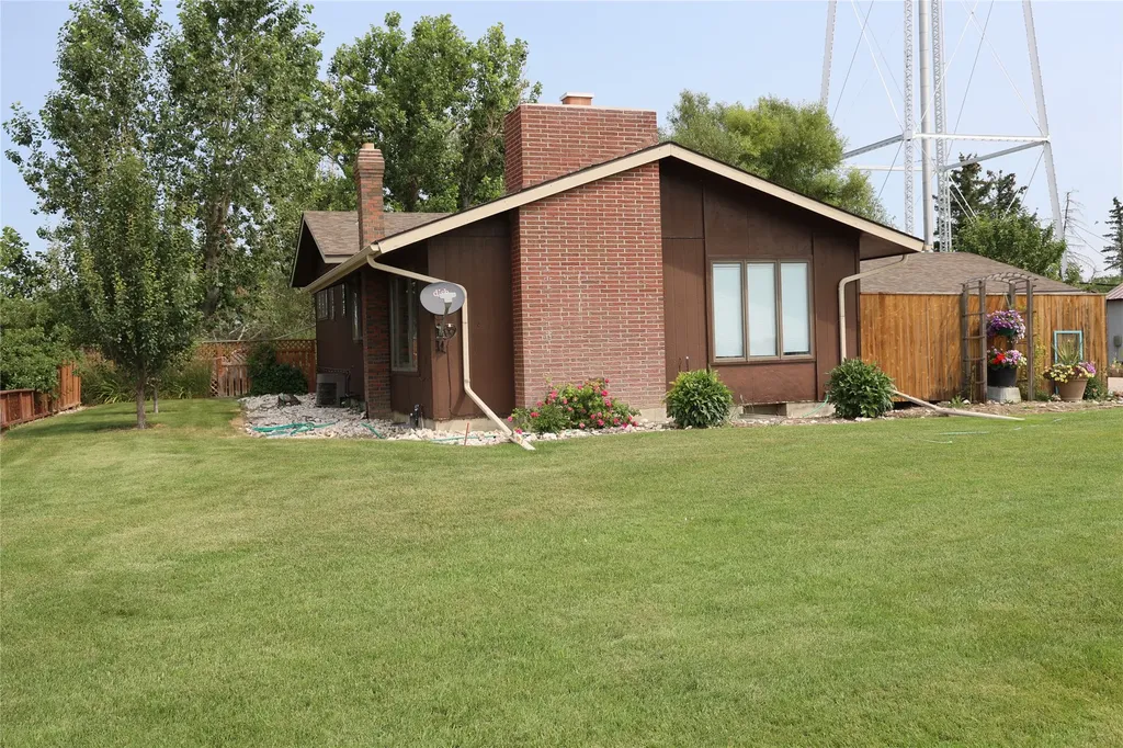 211 Illinois Avenue Valier MT 59486