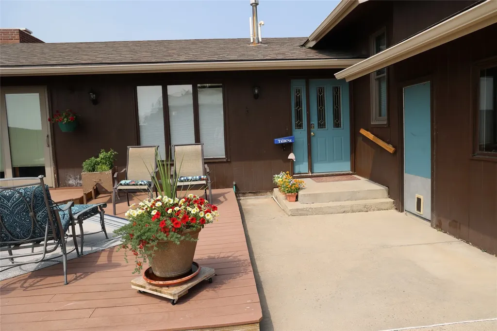 211 Illinois Avenue Valier MT 59486