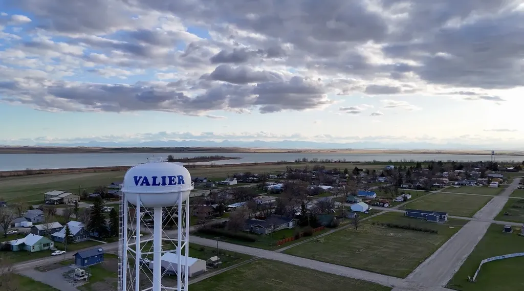 211 Illinois Avenue Valier MT 59486