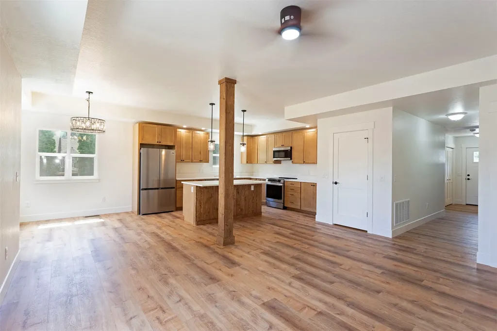 106 3rd Street Alberton MT 59820