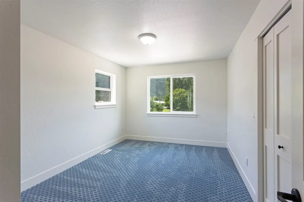 106 3rd Street Alberton MT 59820