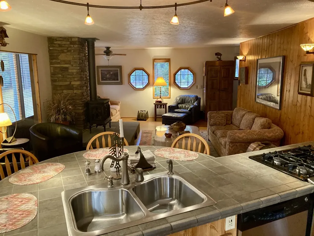 26350/26445 Butler Creek Huson MT 59846