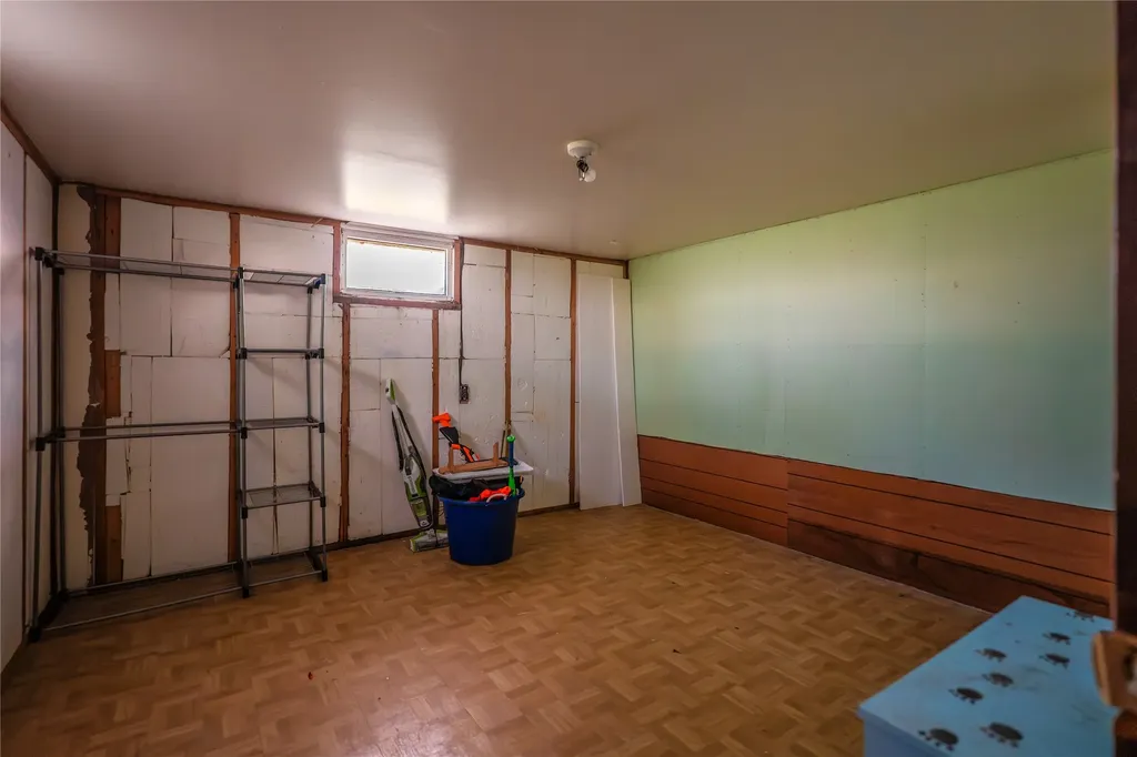 12854 Mt Highway 200 Simms MT 59477