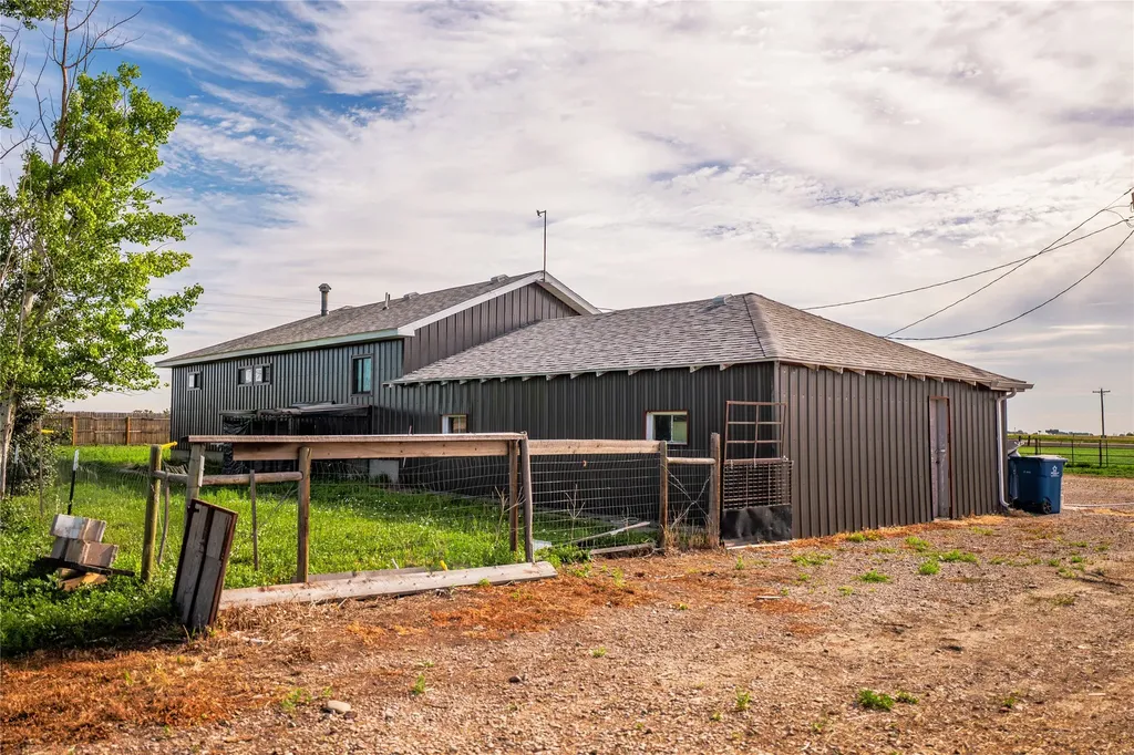 12854 Mt Highway 200 Simms MT 59477