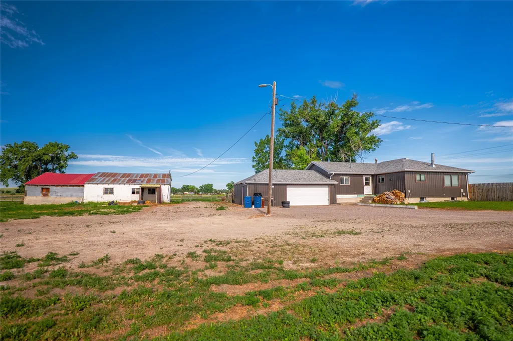 12854 Mt Highway 200 Simms MT 59477