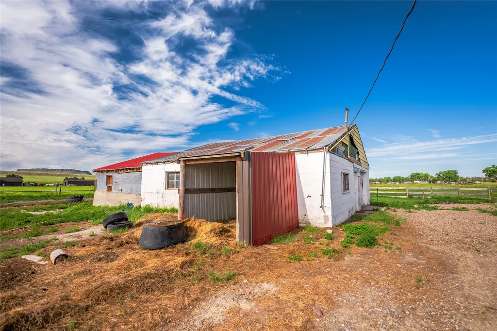 12854 Mt Highway 200 Simms MT 59477