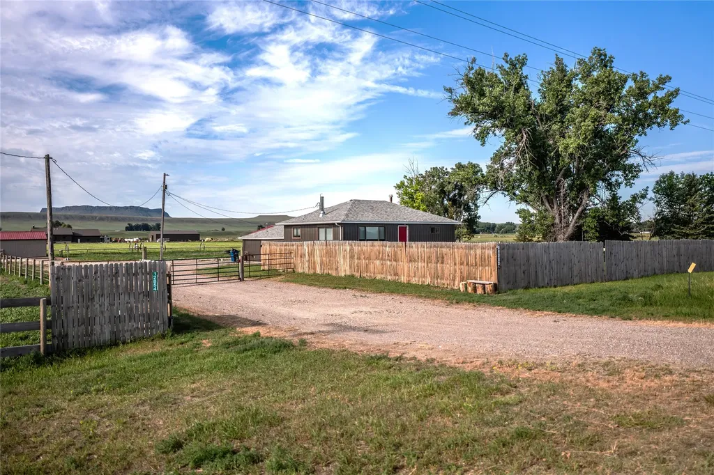 12854 Mt Highway 200 Simms MT 59477
