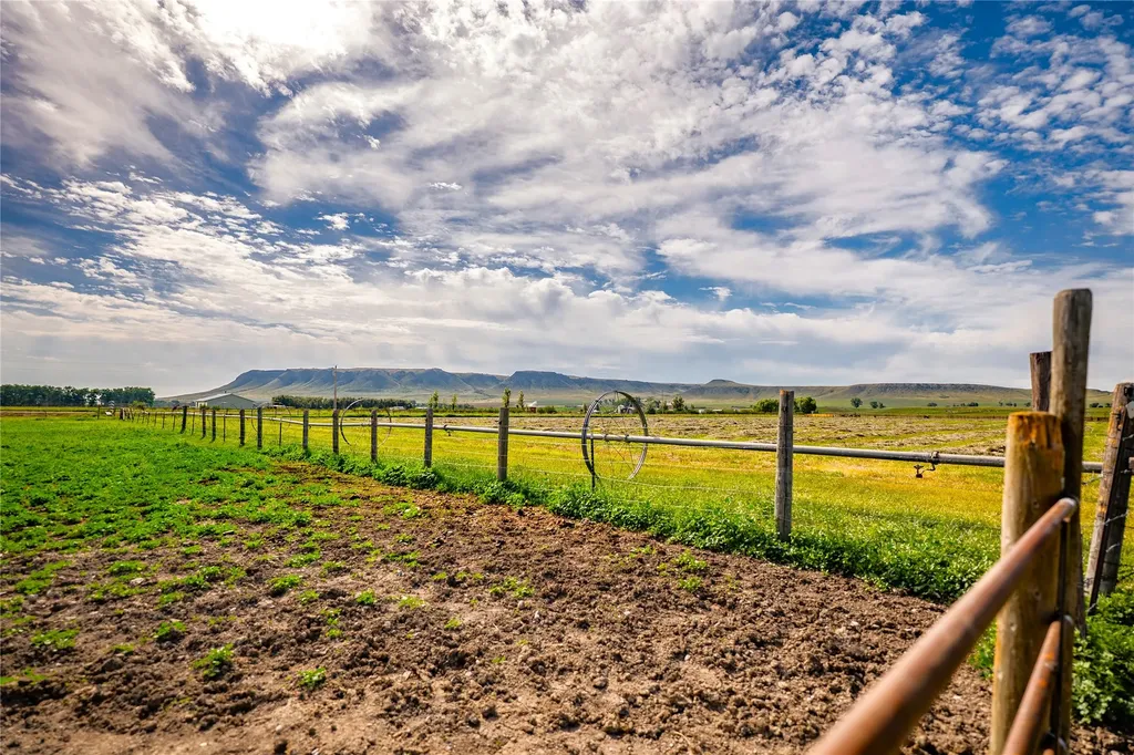 12854 Mt Highway 200 Simms MT 59477